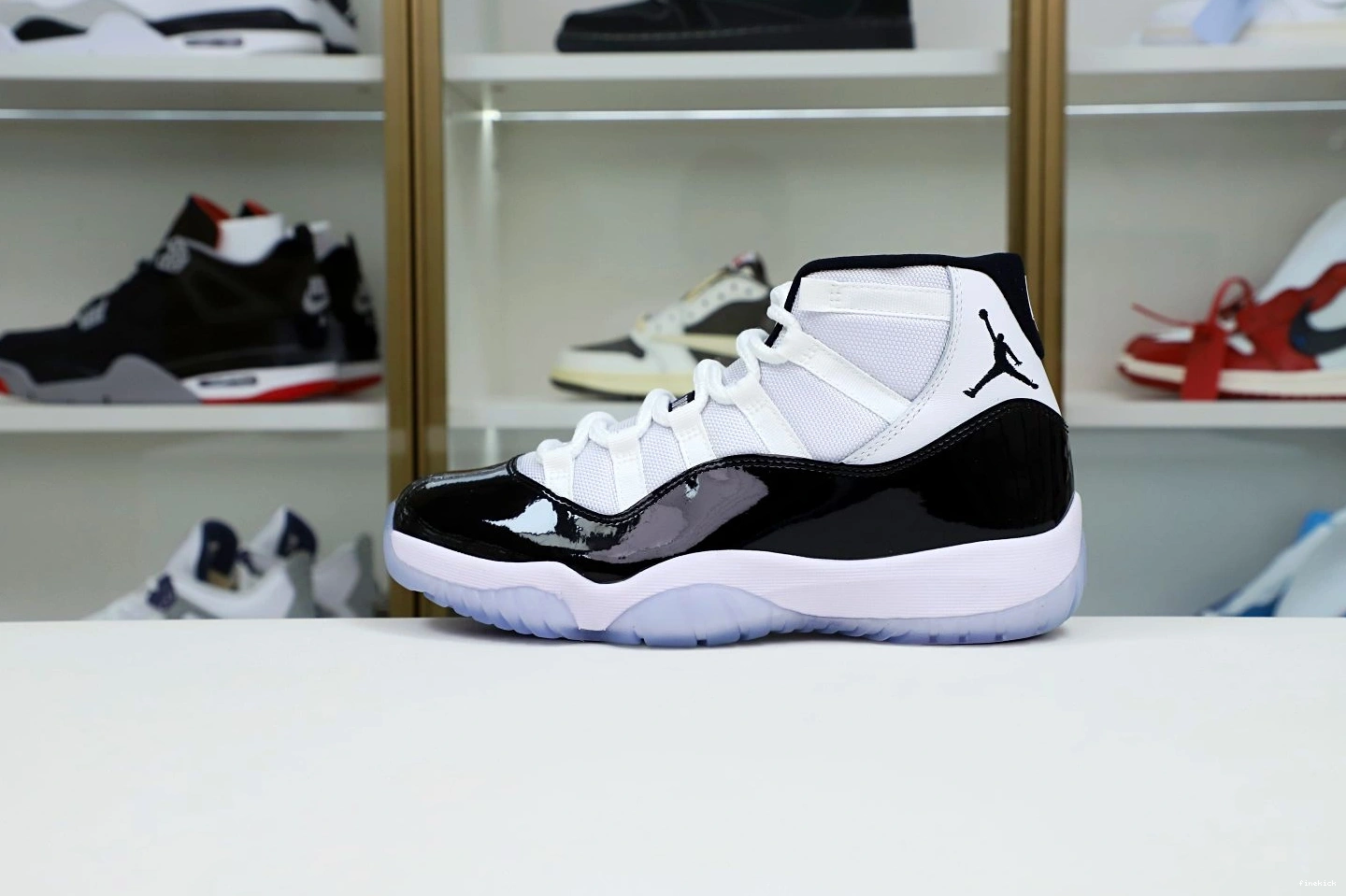 11 AIR JORDAN 2018 RETRO 'CONCORD' 0906